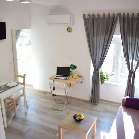 Apartman "Nicole" พูลา ภายนอก รูปภาพ