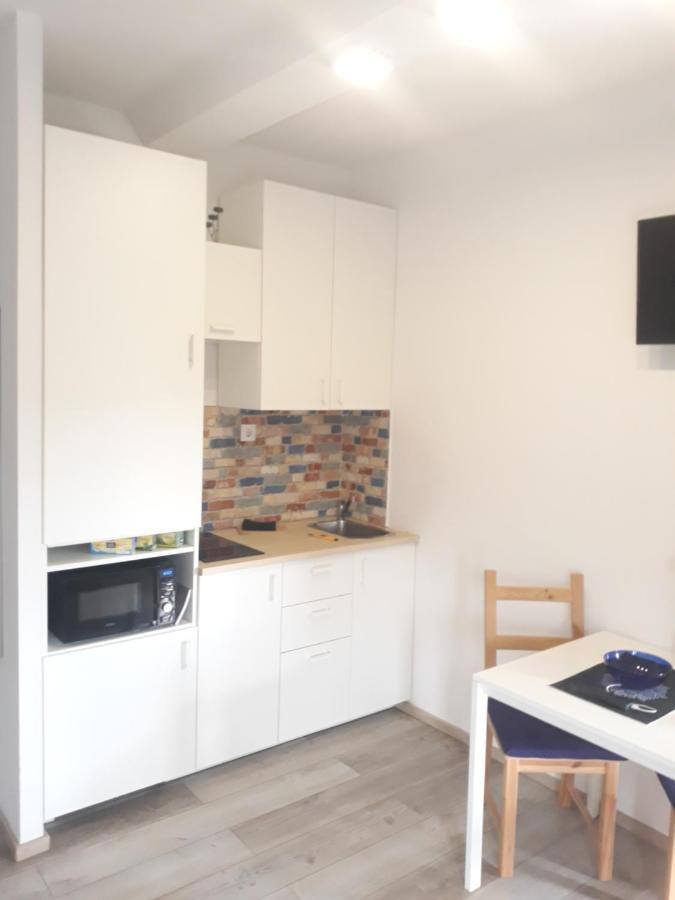 Apartman "Nicole" พูลา ภายนอก รูปภาพ