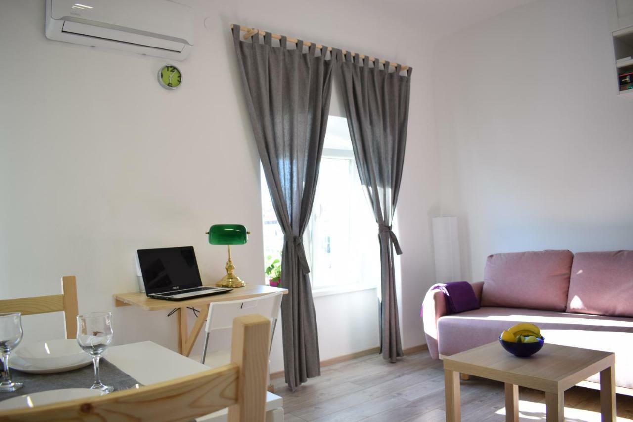 Apartman "Nicole" พูลา ภายนอก รูปภาพ