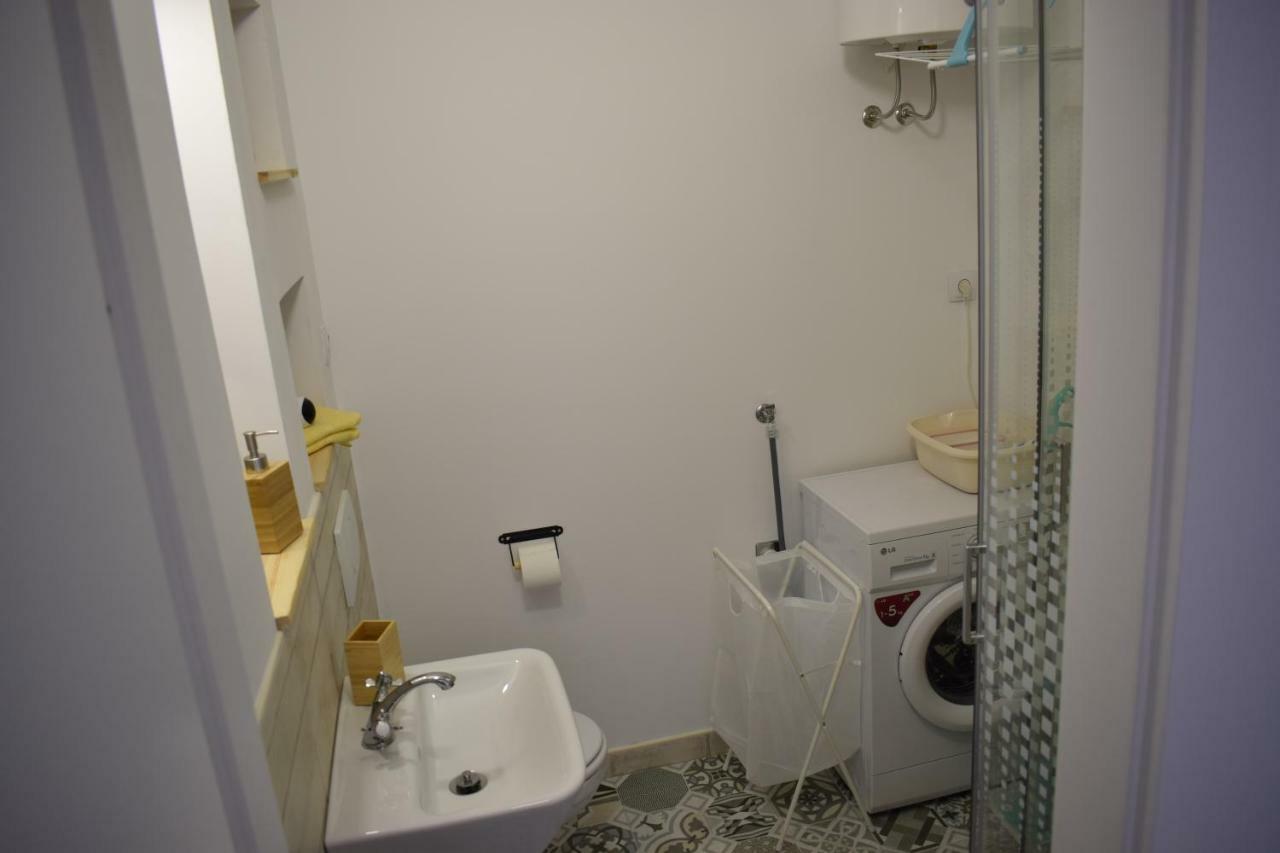 Apartman "Nicole" พูลา ภายนอก รูปภาพ